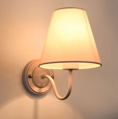 Nordic Fabric Art kontrabasa sienas lampa